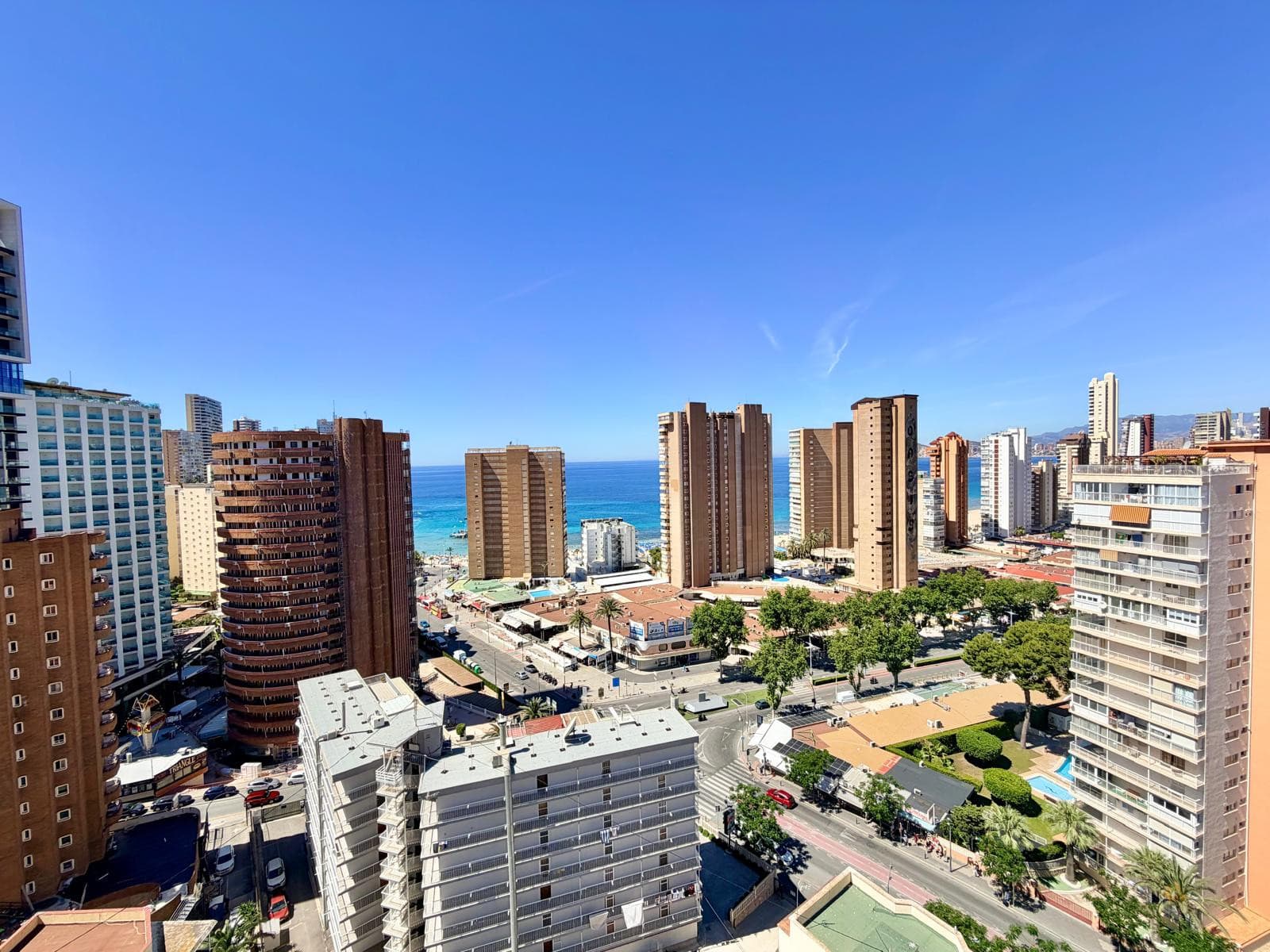 SEAVIEWS MODERN APARTMENT LEVANTE BEACH (R193)