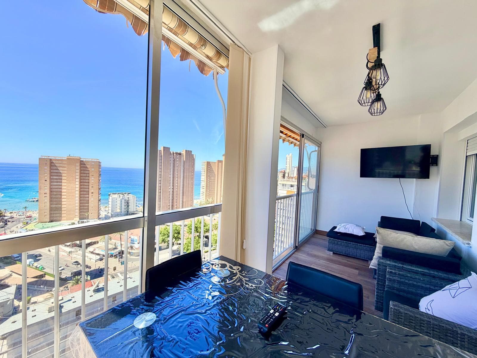 SEAVIEWS MODERN APARTMENT LEVANTE BEACH (R193)