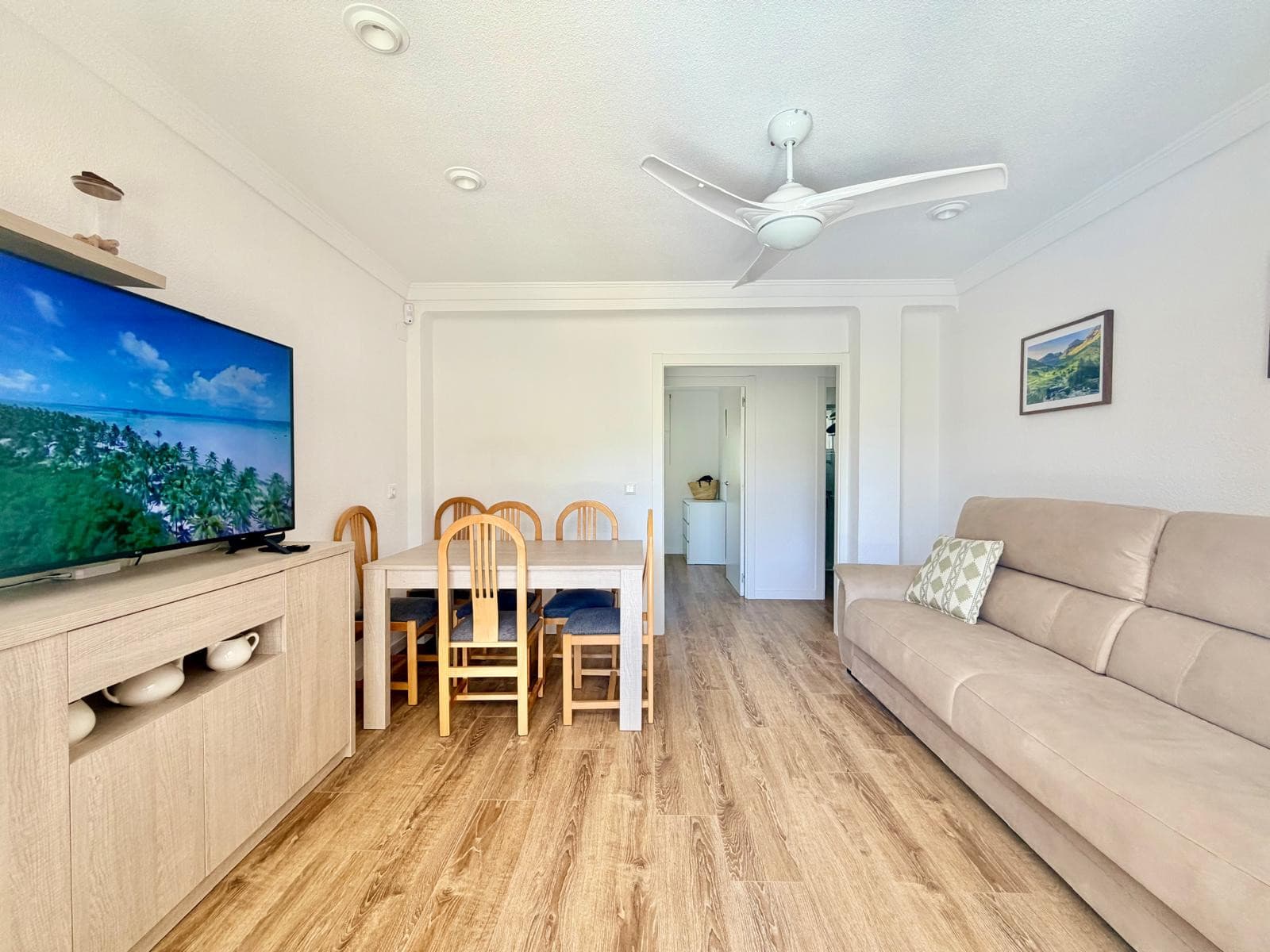 NEW TOWN LEVANTE BEACH APARTMENT (R192)