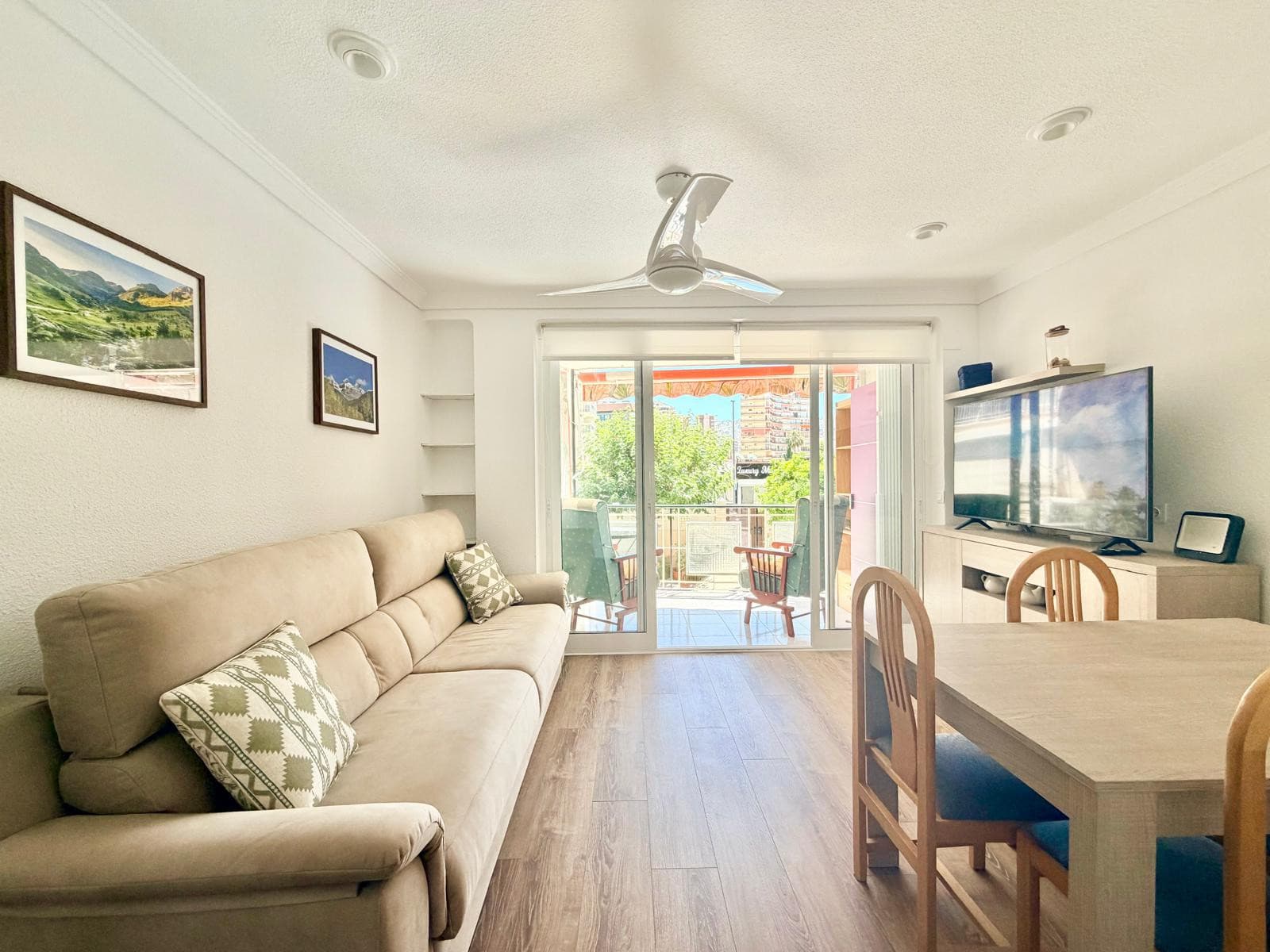 NEW TOWN LEVANTE BEACH APARTMENT (R192)